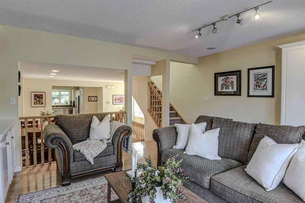 MLS® A2255327 - 4513 16 Street SW in Altadore Calgary, Residential