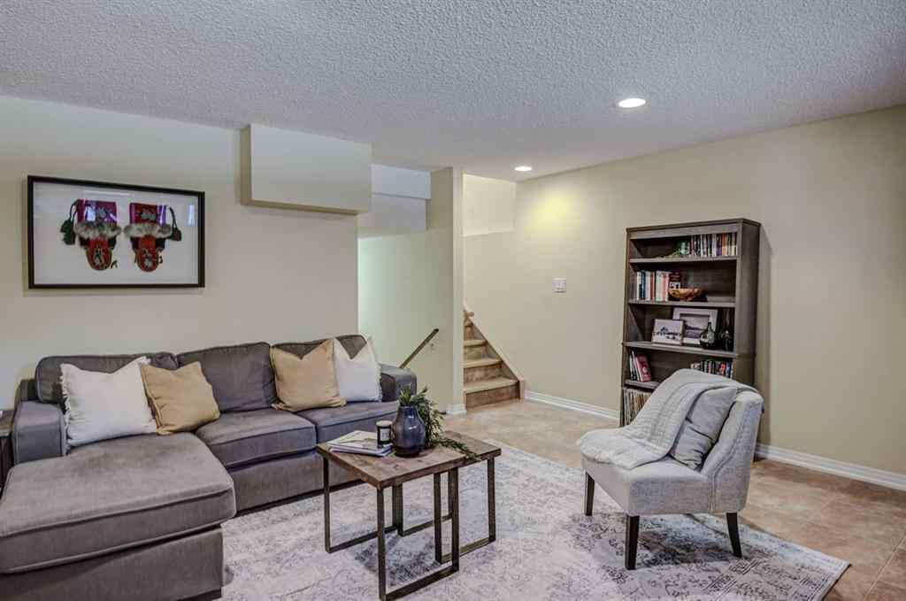 MLS® A2255327 - 4513 16 Street SW in Altadore Calgary, Residential