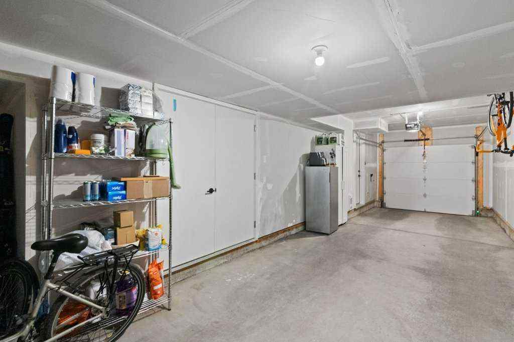 MLS® A2255339 - 40 Spring Willow Close SW in Springbank Hill Calgary, Residential