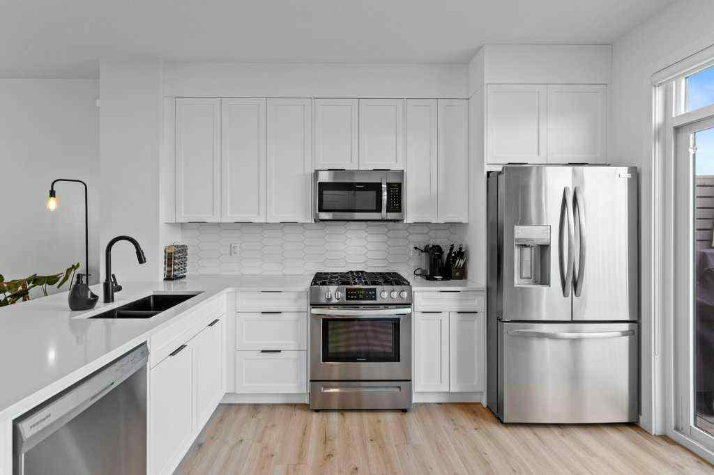 MLS® A2255339 - 40 Spring Willow Close SW in Springbank Hill Calgary, Residential
