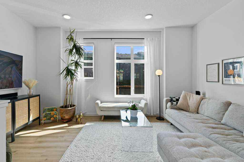 MLS® A2255339 - 40 Spring Willow Close SW in Springbank Hill Calgary, Residential