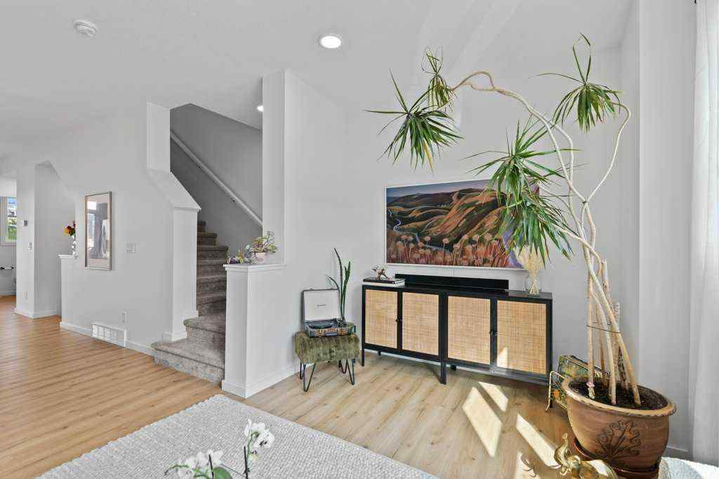 MLS® A2255339 - 40 Spring Willow Close SW in Springbank Hill Calgary, Residential