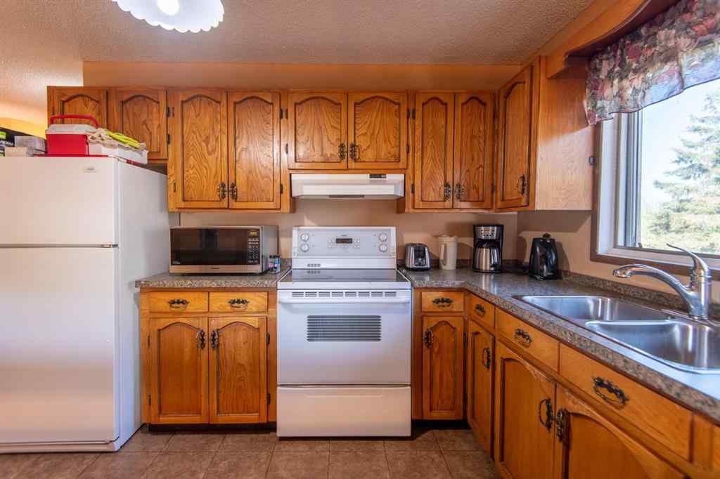 MLS® A2255342 - 16014 Township Road 1092   in NONE Rural Mackenzie County, Residential