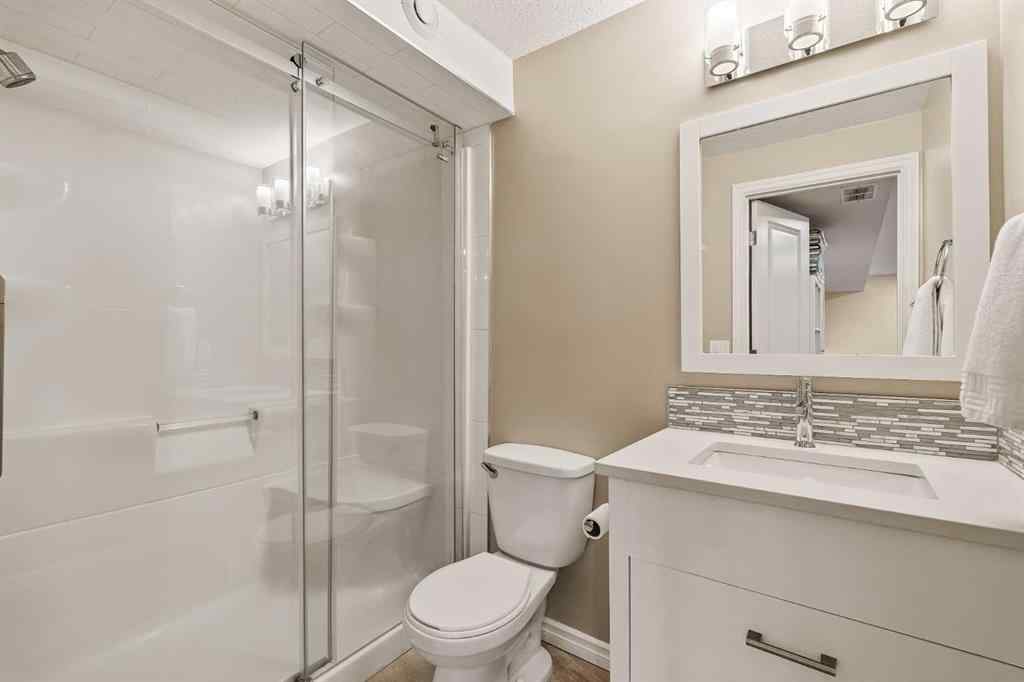 MLS® A2255345 - Unit #2 1934 31 Street SW in Killarney/Glengarry Calgary, Residential