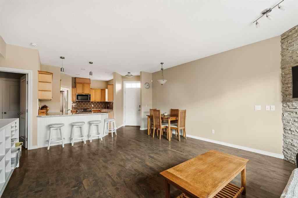 MLS® A2255345 - Unit #2 1934 31 Street SW in Killarney/Glengarry Calgary, Residential