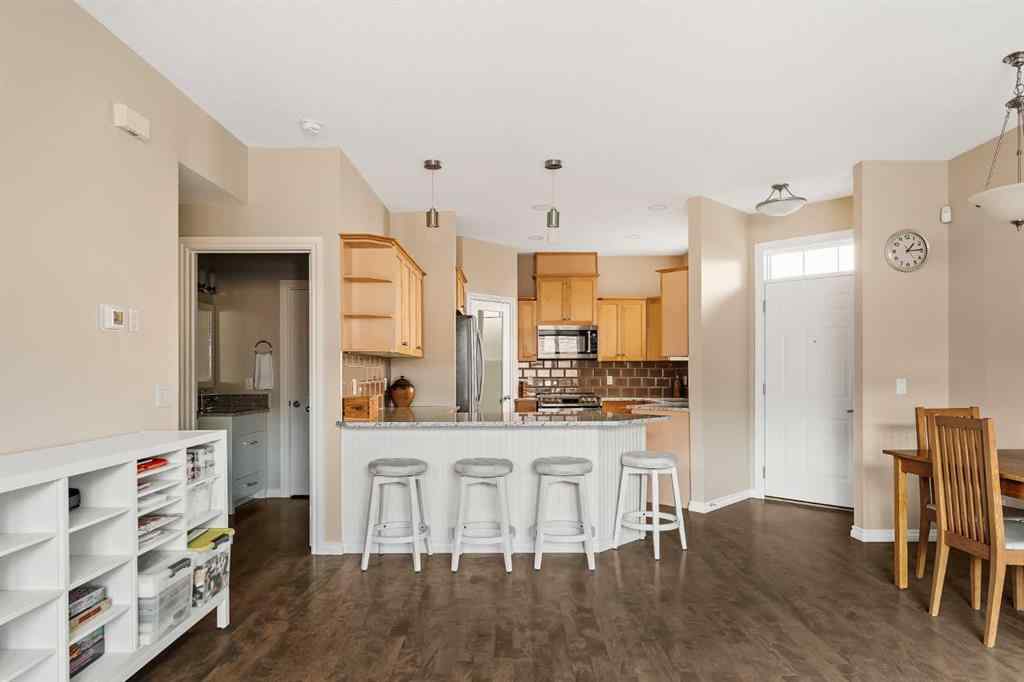 MLS® A2255345 - Unit #2 1934 31 Street SW in Killarney/Glengarry Calgary, Residential