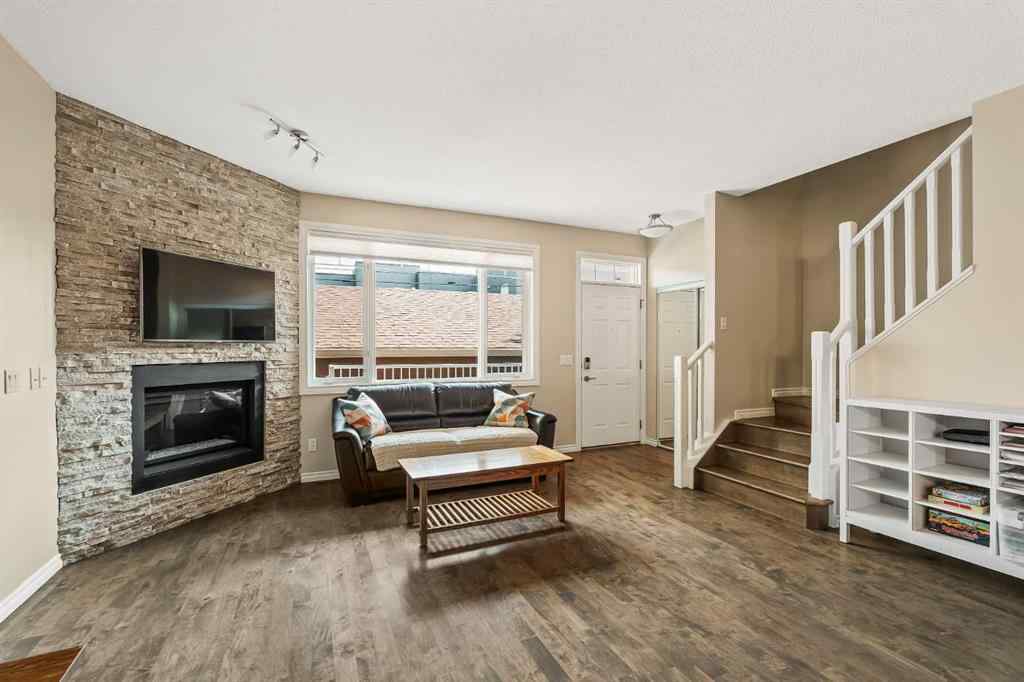 MLS® A2255345 - Unit #2 1934 31 Street SW in Killarney/Glengarry Calgary, Residential