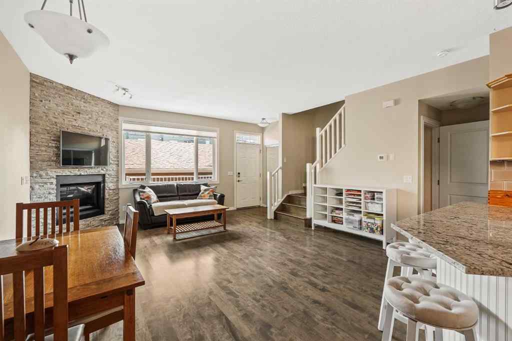 MLS® A2255345 - Unit #2 1934 31 Street SW in Killarney/Glengarry Calgary, Residential