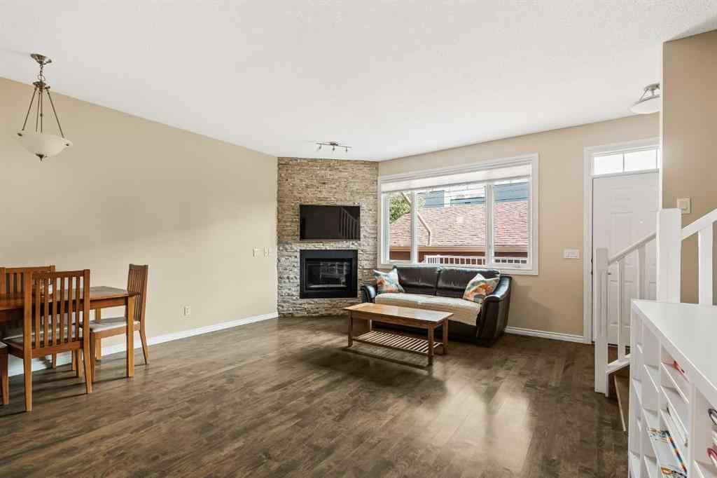 MLS® A2255345 - Unit #2 1934 31 Street SW in Killarney/Glengarry Calgary, Residential