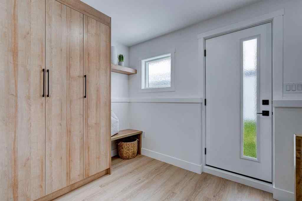 MLS® A2255350 - 199 Westview Drive SW in Westgate Calgary, Residential