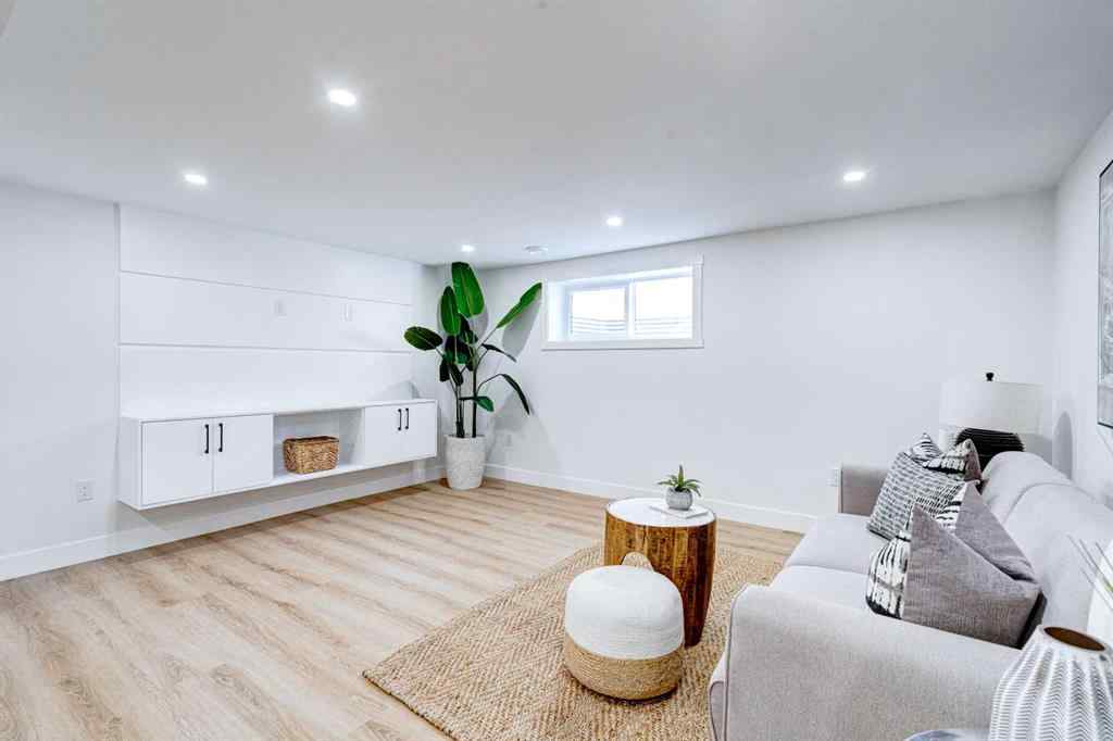 MLS® A2255350 - 199 Westview Drive SW in Westgate Calgary, Residential