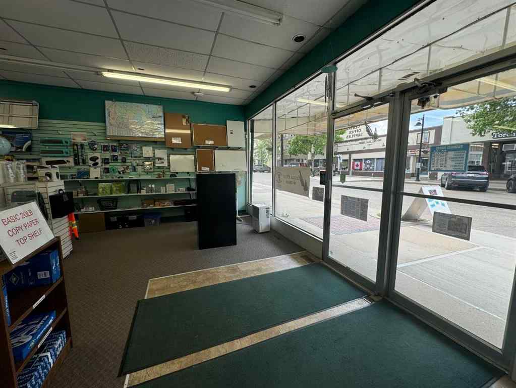 MLS® A2255355 - 5026 50 Avenue  in Central Ponoka Ponoka, Commercial