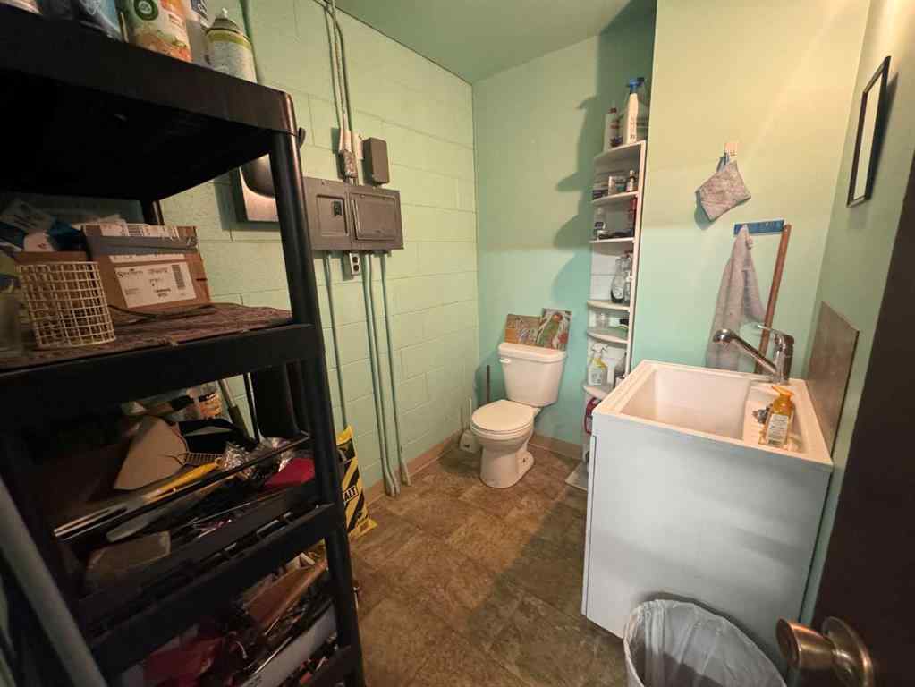 MLS® A2255355 - 5026 50 Avenue  in Central Ponoka Ponoka, Commercial