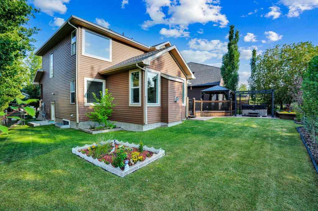 MLS® A2255362 - 121 magenta Crescent  in Rainbow Falls Chestermere, Residential