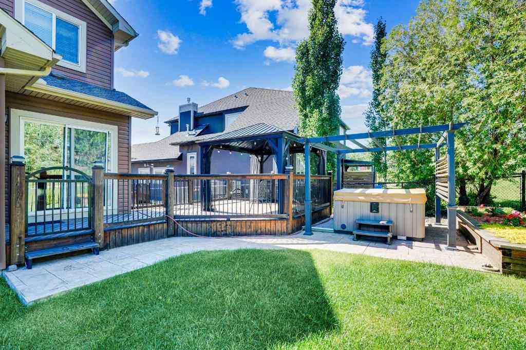 MLS® A2255362 - 121 magenta Crescent  in Rainbow Falls Chestermere, Residential