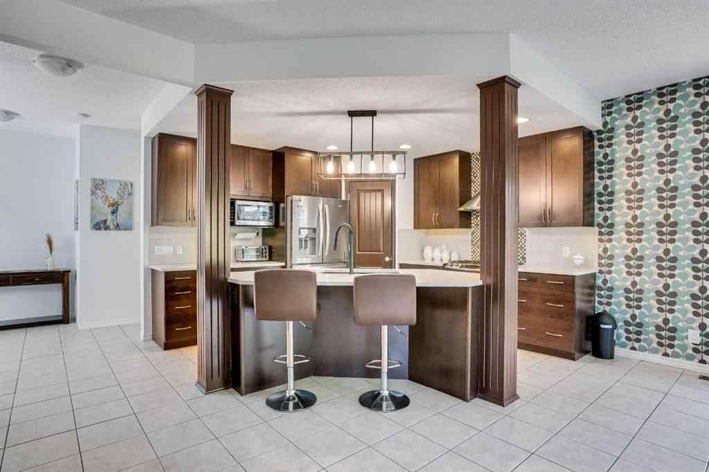 MLS® A2255362 - 121 magenta Crescent  in Rainbow Falls Chestermere, Residential