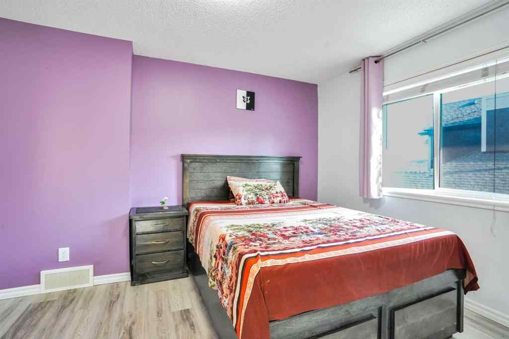 MLS® A2255362 - 121 magenta Crescent  in Rainbow Falls Chestermere, Residential