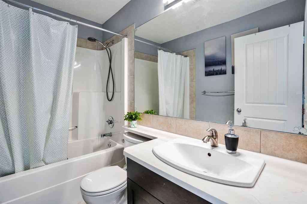 MLS® A2255362 - 121 magenta Crescent  in Rainbow Falls Chestermere, Residential