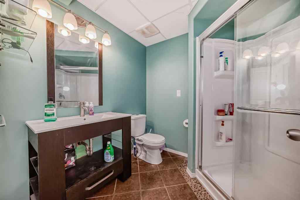 MLS® A2255362 - 121 magenta Crescent  in Rainbow Falls Chestermere, Residential