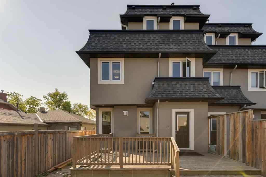 MLS® A2255369 - 1764 6 Avenue NW in Hillhurst Calgary, Residential