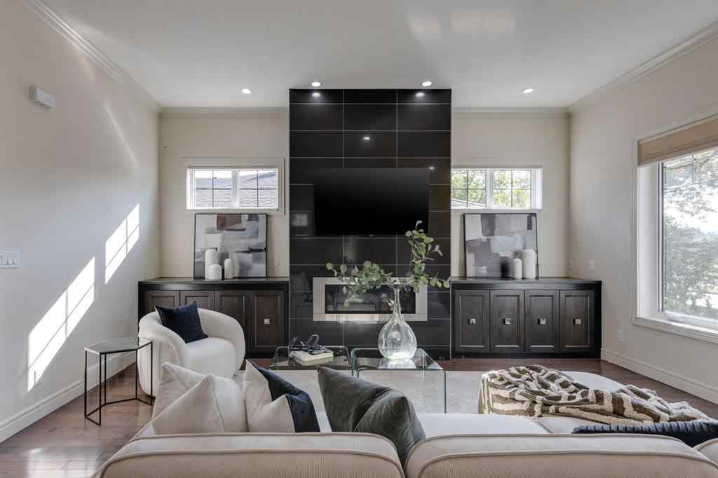 MLS® A2255369 - 1764 6 Avenue NW in Hillhurst Calgary, Residential