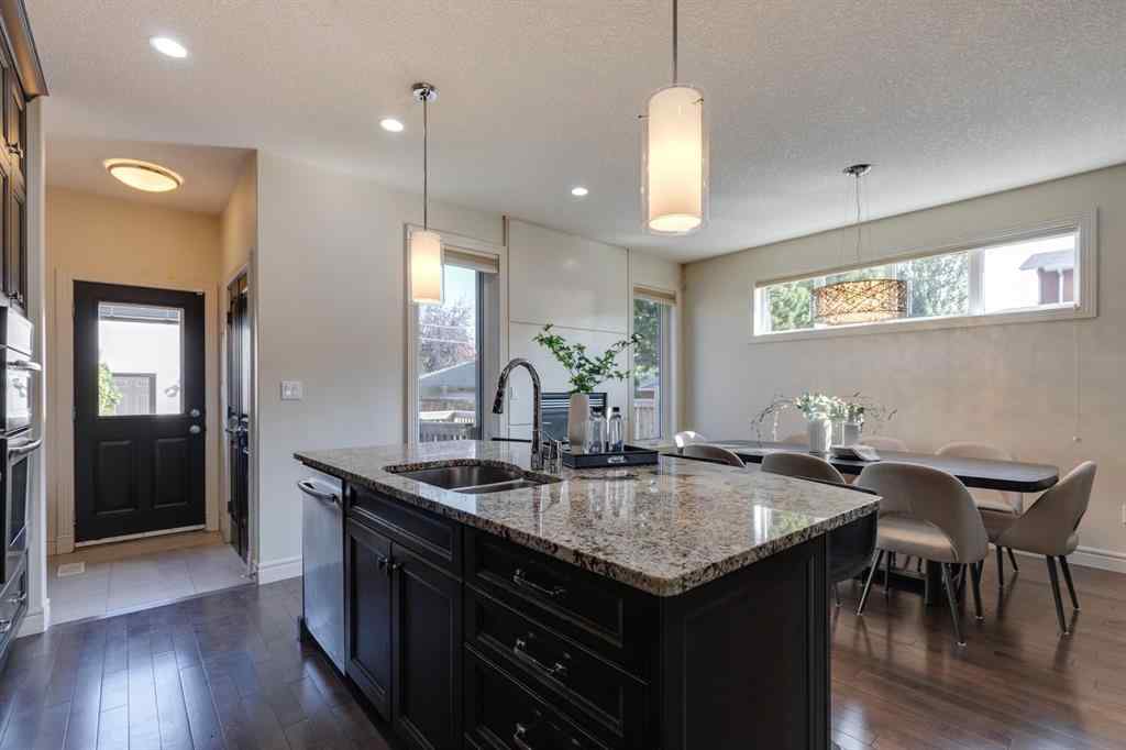 MLS® A2255369 - 1764 6 Avenue NW in Hillhurst Calgary, Residential