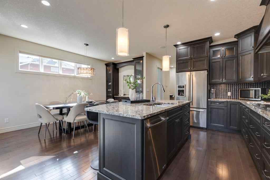 MLS® A2255369 - 1764 6 Avenue NW in Hillhurst Calgary, Residential