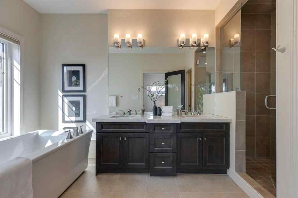 MLS® A2255369 - 1764 6 Avenue NW in Hillhurst Calgary, Residential