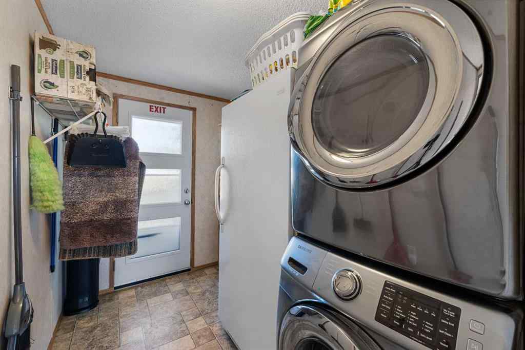 MLS® A2255372 - 81 Barstow Street  in NONE Carseland, Commercial