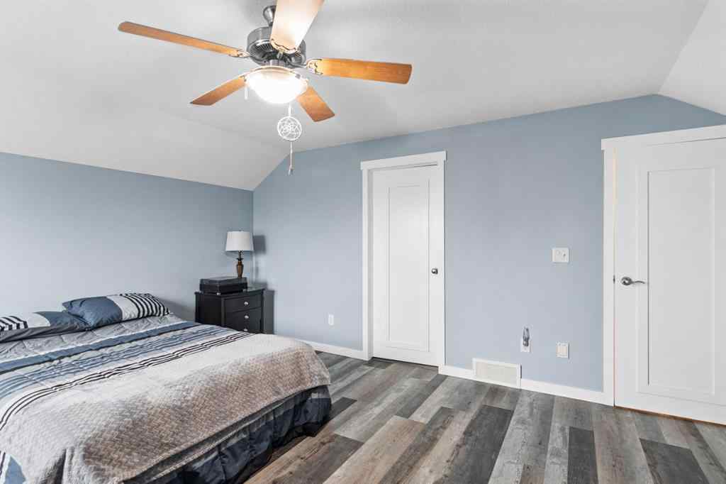 MLS® A2255373 - 5215 55 Avenue  in NONE Eckville, Residential