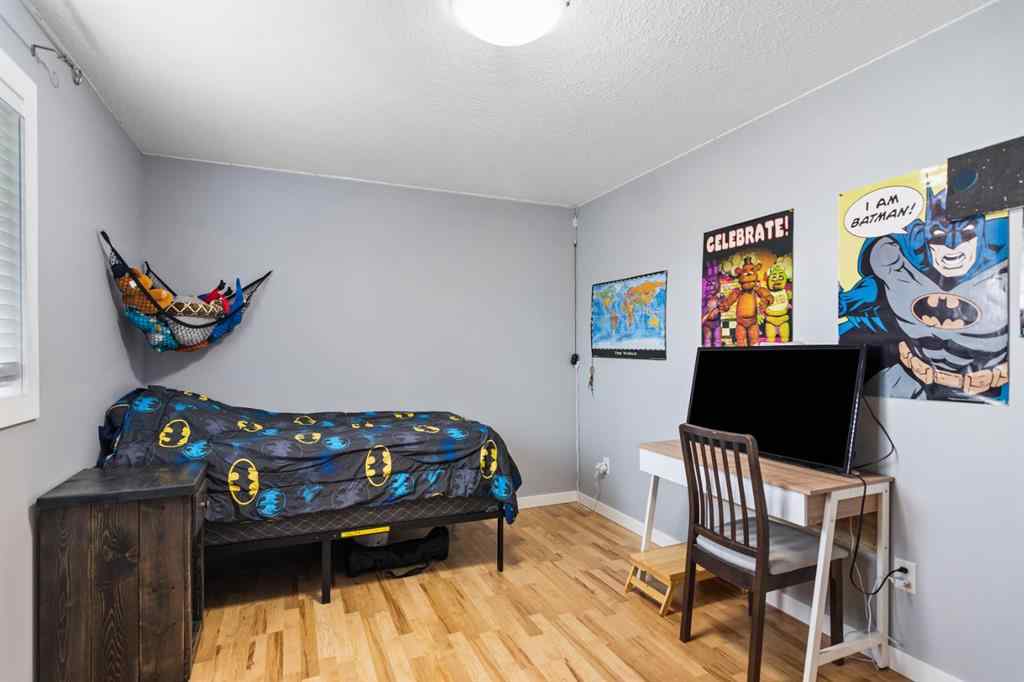 MLS® A2255373 - 5215 55 Avenue  in NONE Eckville, Residential