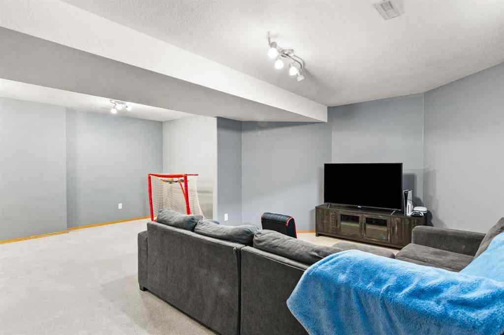 MLS® A2255373 - 5215 55 Avenue  in NONE Eckville, Residential