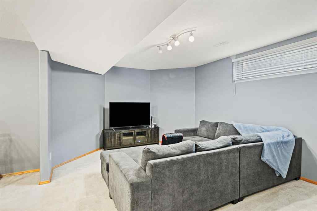 MLS® A2255373 - 5215 55 Avenue  in NONE Eckville, Residential