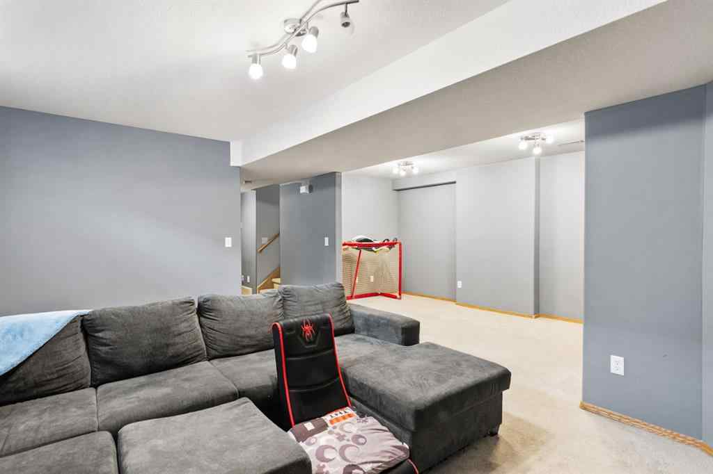 MLS® A2255373 - 5215 55 Avenue  in NONE Eckville, Residential