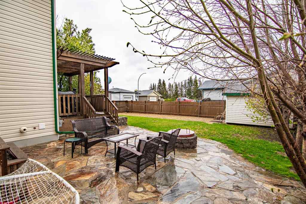 MLS® A2255373 - 5215 55 Avenue  in NONE Eckville, Residential