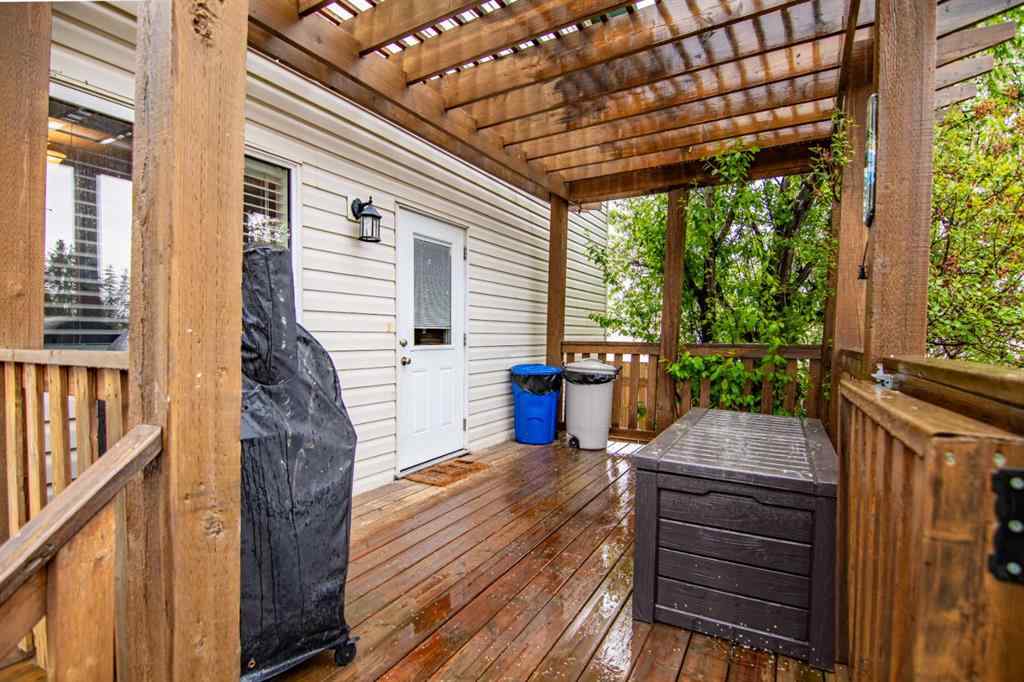 MLS® A2255373 - 5215 55 Avenue  in NONE Eckville, Residential