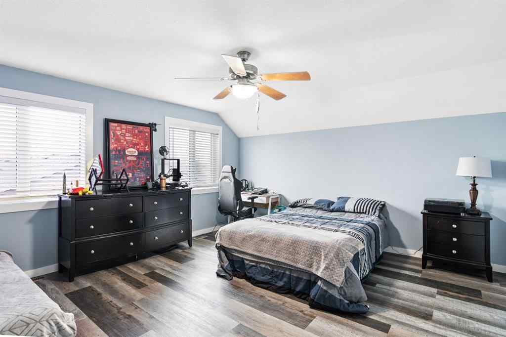 MLS® A2255373 - 5215 55 Avenue  in NONE Eckville, Residential