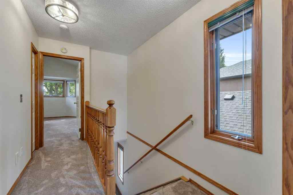 MLS® A2255381 - 316 8 Avenue NE in Crescent Heights Calgary, Residential