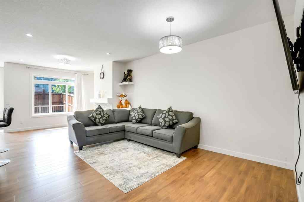 MLS® A2255385 - 353 Nolanhurst Crescent NW in Nolan Hill Calgary, Residential