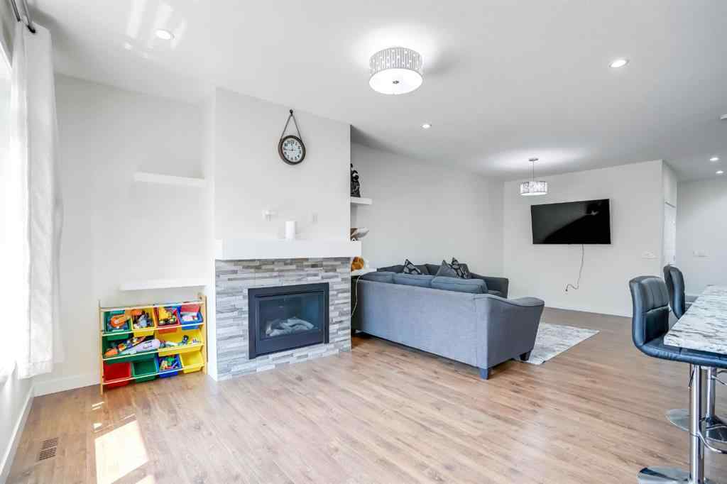 MLS® A2255385 - 353 Nolanhurst Crescent NW in Nolan Hill Calgary, Residential
