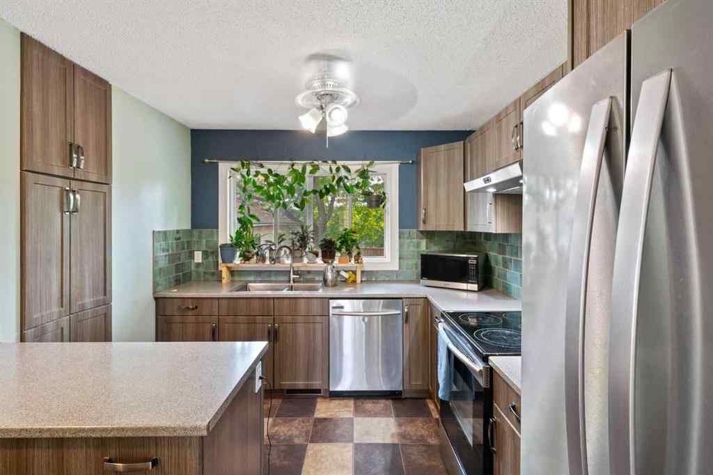 MLS® A2255388 - 9845 Prairie Road  in South Patterson Place Grande Prairie, Residential
