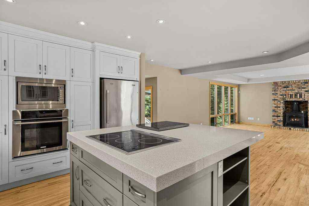 MLS® A2255390 - 18 Canyon Road  in Canyon Ridge Canmore, Residential