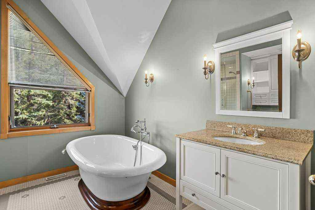 MLS® A2255390 - 18 Canyon Road  in Canyon Ridge Canmore, Residential