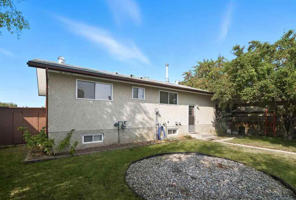MLS® A2255391 - 5335 56 Street  in NONE Rocky Mountain House, Residential