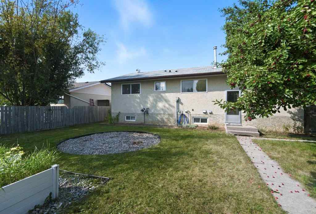 MLS® A2255391 - 5335 56 Street  in NONE Rocky Mountain House, Residential
