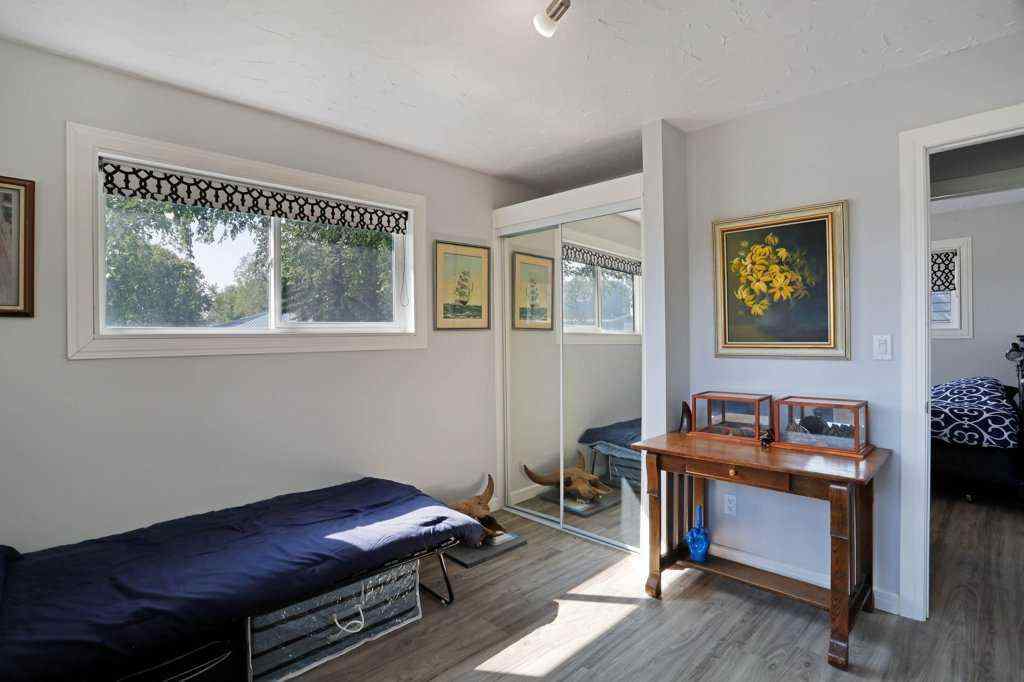 MLS® A2255392 - 4 spruce Avenue W in Sunnylea Brooks, Residential