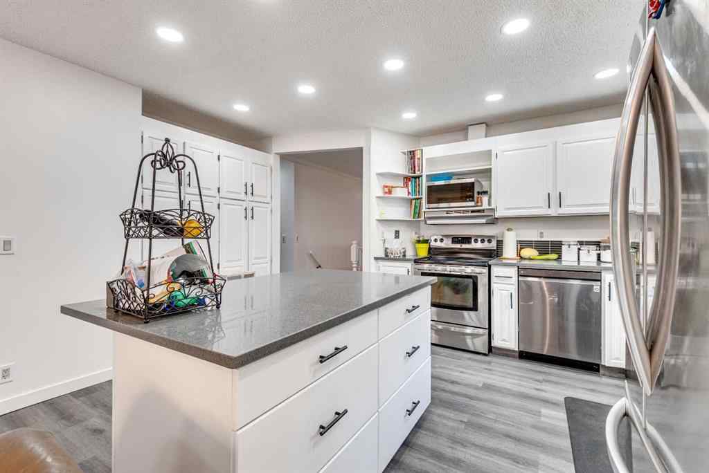 MLS® A2255398 - 133 6 Avenue SE in NONE Three Hills, Residential