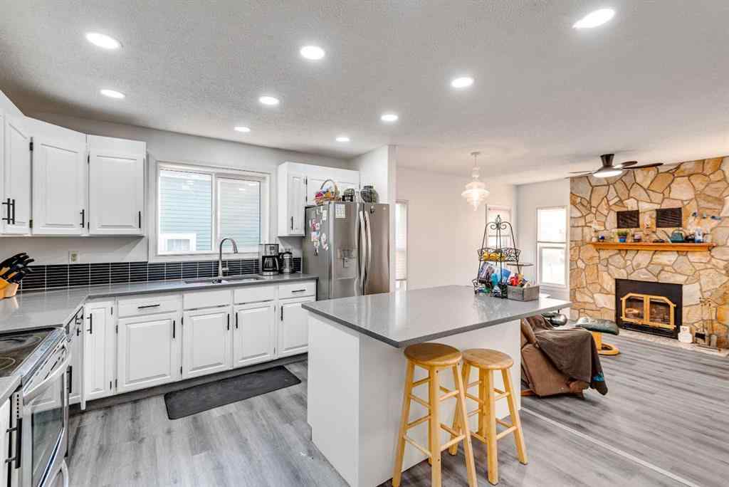 MLS® A2255398 - 133 6 Avenue SE in NONE Three Hills, Residential