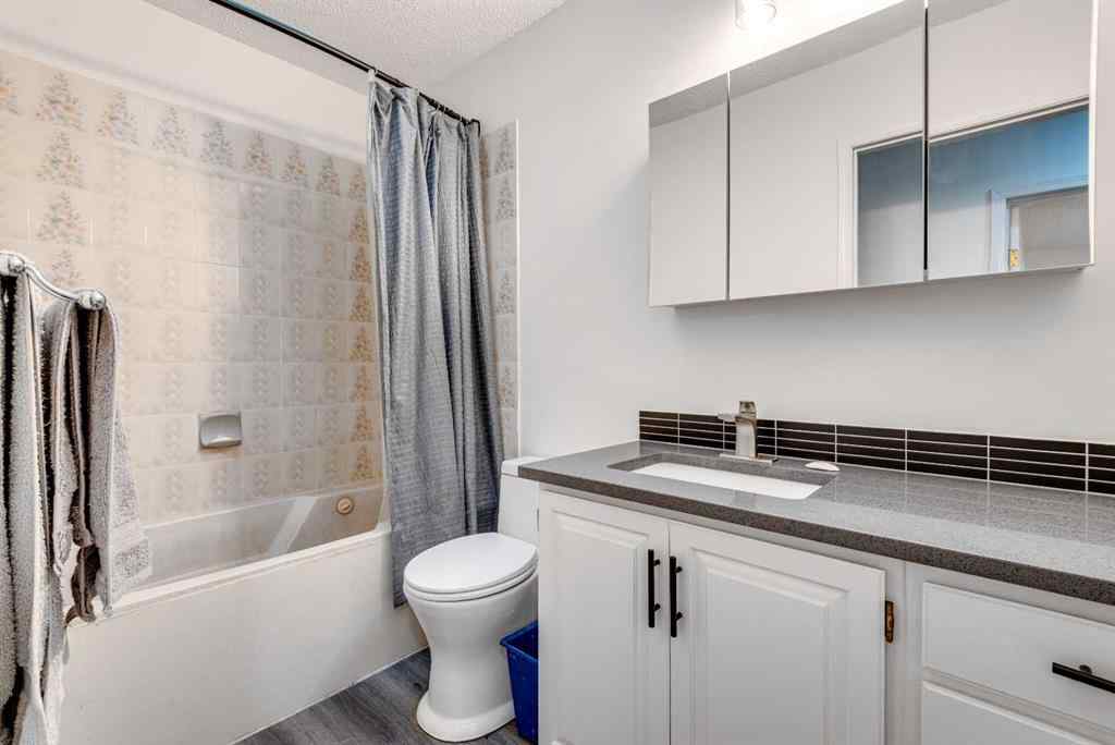 MLS® A2255398 - 133 6 Avenue SE in NONE Three Hills, Residential