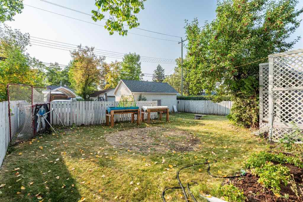 MLS® A2255398 - 133 6 Avenue SE in NONE Three Hills, Residential